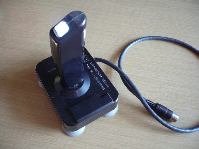 ovladac_joystick_kovodruzstvonachod_modry_vrch.jpg, 63 kB